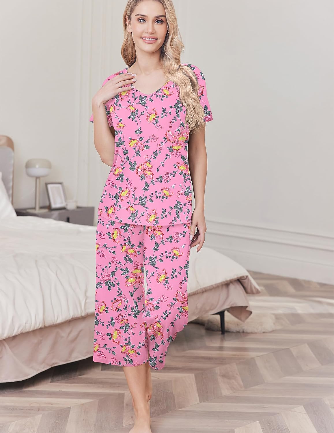 Womens Pajama Sets Soft Cotton Short Sleeve Top with Capri Pants Sleepwear