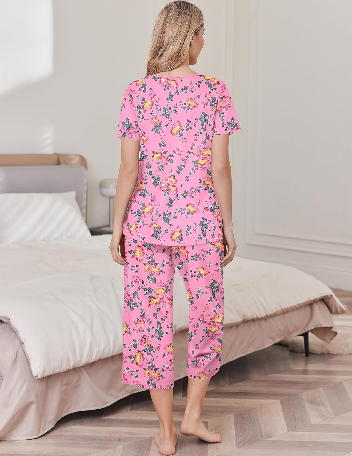 Womens Pajama Sets Soft Cotton Short Sleeve Top with Capri Pants Sleepwear